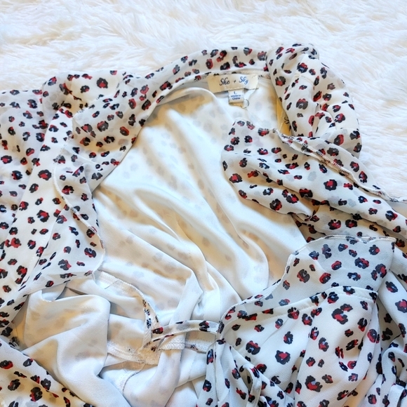 She + Sky || Flowy Wrap Dress with Tie Detail & Flutter Neckline, Size L - Picture 6 of 7